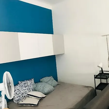 Confort, Central Studio Apartment