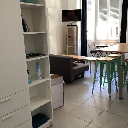 Confort, Central Studio Apartment