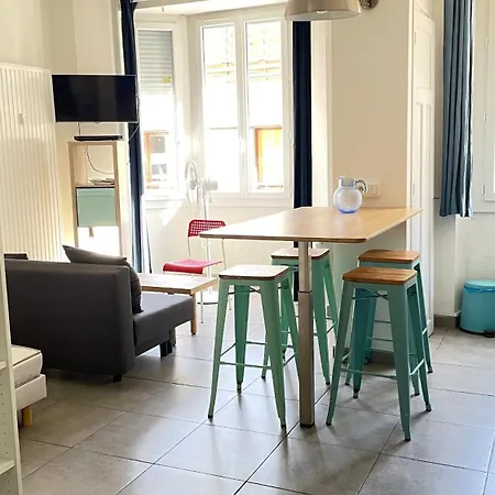 Confort, Central Studio Toulon