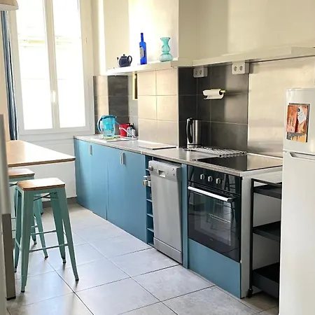 Confort, Central Studio Apartment